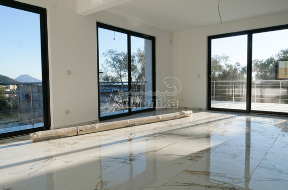 Продается дом в Баре в тихом месте - фото