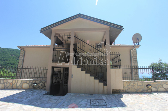 Вилла в Будве, Маини - фото