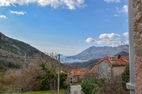 Красивый каменный дом с видом на Будванскую ривьеру, Будва