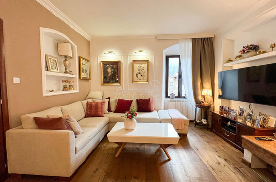 Квартира с тремя спальнями в Старом Городе Котор - фото