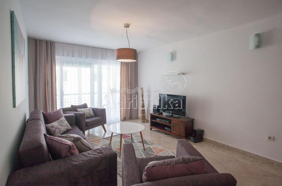 Квартира с двумя спальнями и прекрасным видом на море, Будва - фото