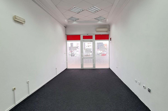 Коммерческое помещение в Баре, рядом с рынком - фото