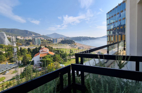 Новые апартаменты в комплексе с бассейном с видом на море, возле пляжа Бечичи - фото