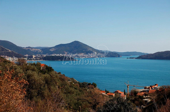 Урбанизированный участок с видом на море в Пржно - фото