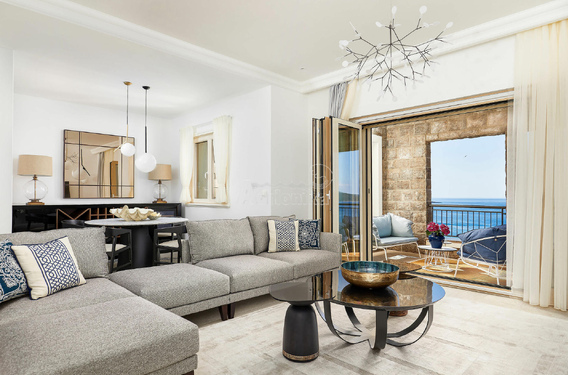 Роскошная двухкомнатная квартира в здании IRIS, Marina Village, Луштица Бэй - фото