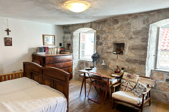 Очаровательная квартира с большим двором на второй линии от моря, Муо, Котор - фото