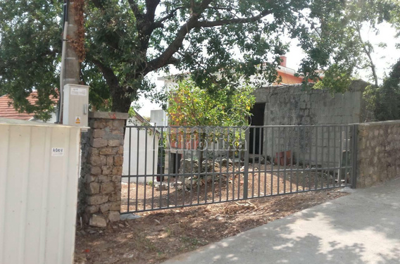 Два дома на участке, Ратац - фото