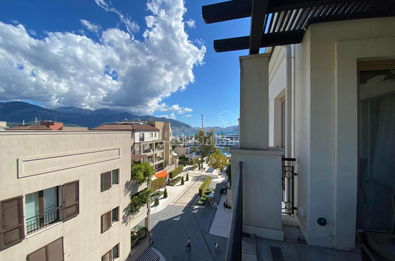 Роскошная квартира с одной спальней в Порто Монтенегро, Тиват - фото