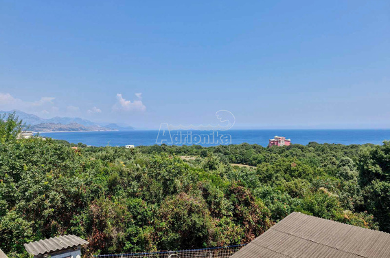 Двухэтажный дом с двумя отдельными апартаментами, Бар, Утеха - фото