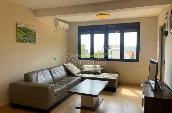 Трехкомнатная квартира с видом на море, Будва - фото