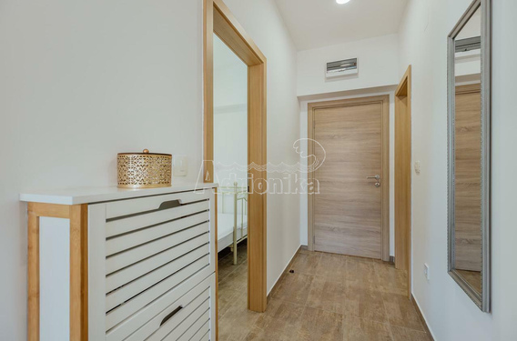 Современная вилла в 20 метрах от моря, Марков Рт, Котор - фото