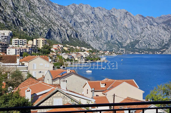 Отличная квартира в Доброте, во втором ряду от моря - фото