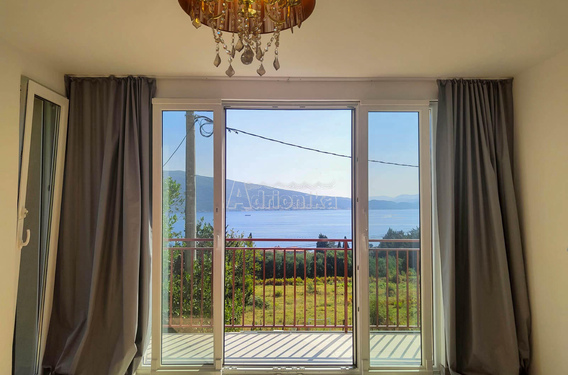 Дом с большим двором и прекрасным видом, Баошичи, Херцег Нови - фото