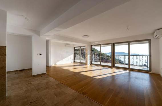 Kвартира c тремя спальнями и потрясающим видом в Пржно - фото