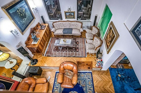 Фантастический дом в престижном районе Подгорицы - фото