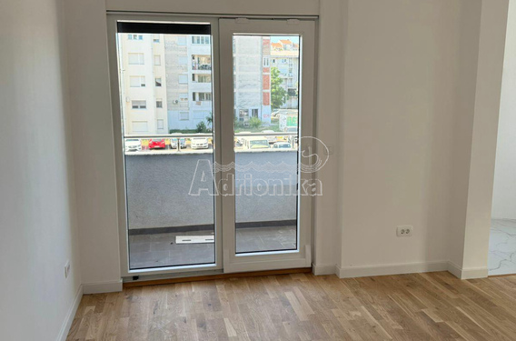 Однокомнатная квартира в Баре, рядом с администрацией - фото