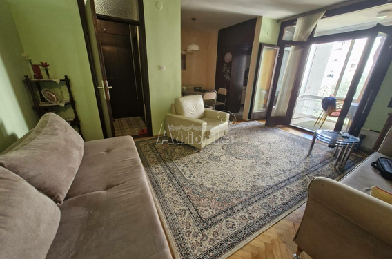 Квартира в 400 метрах от моря, центр города Бар - фото