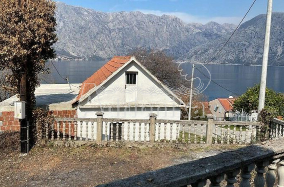 Инвестиционная возможность &mdash; дом для реконструкции, Прчань - фото