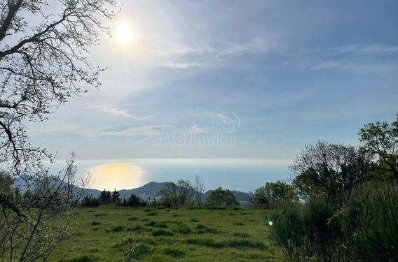 Продаётся участок в Добрe Водe - фото