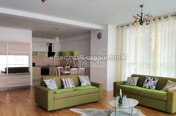 Квартира с одной спальней в комплексе ЖК "Гармония" - фото