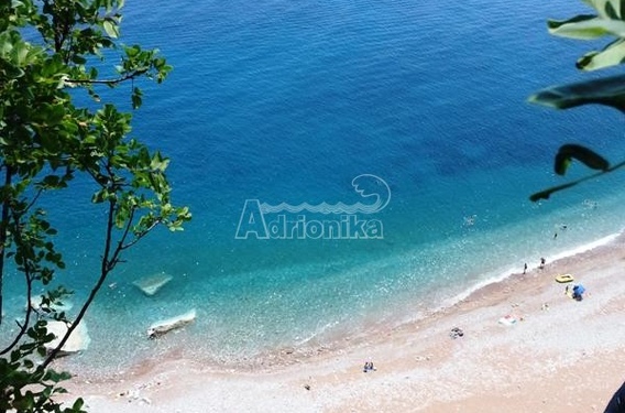 Урбанизированный участок в Режевичи с потрясающим видом - фото