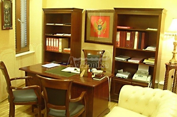 Продажа офиса в Херцег Нови - фото