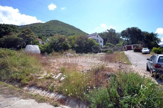 Участок в Биеле под строительство - фото