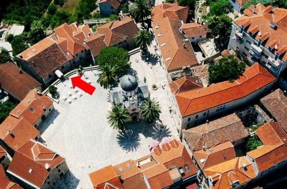 Дом в престижном районе Старого города Герцег-Нови - фото