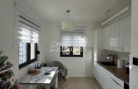 Современная, новая и полностью меблированная квартира с одной спальней и парковочным местом, Игало &ndash;