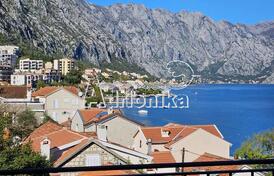 Отличная квартира в Доброте, во втором ряду от моря