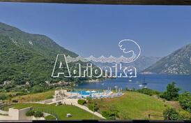 Квартира с двумя спальнями и с шикарным видом на море, Моринь, Котор