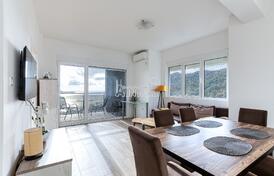 Светлая и уютная квартира площадью 65 м? в Рафаиловичах