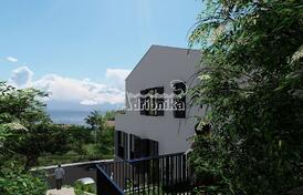 Квартира в роскошной вилле недалеко от моря