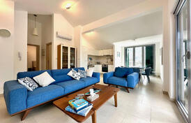 Пентхаус с прекрасным видом на море, Лавандовый залив, Моринь