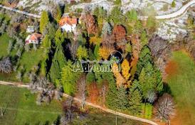 Просторный участок под застройку в Грахово, в 15 минутах езды от моря