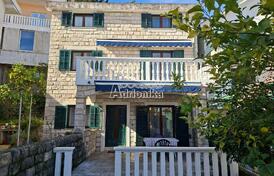 Аутентичный семейный дом в отличной локации рядом с морем, Зеленика &ndash; Херцег-Нови