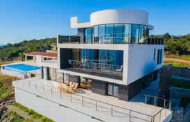 Эксклюзивная вилла c видом на море в Кримовице, Будва