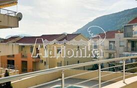 Просторная квартира в комплексе с бассейном, Петровац