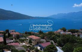 Эксклюзивный пентхаус с видом на море, террасой на крыше, лифтом и гаражом, Дженовичи &mdash; Херцег Нови