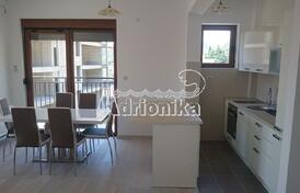 Просторная квартира с видом на море