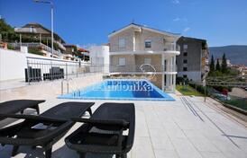 Большой дом в Игало