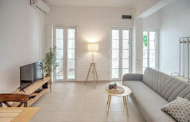 Квартира с двумя сплальнями в 30 метрах от моря Баошичи