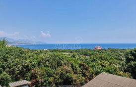 Двухэтажный дом с двумя отдельными апартаментами, Бар, Утеха