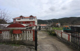 Дом с коммерческим помещением в районе Радановичи