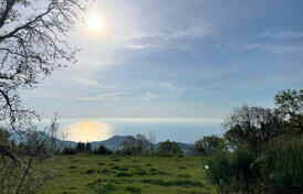 Продаётся участок в Добрe Водe