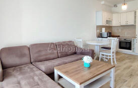 Квартиры в комплексе с бассейном на первой линии у моря