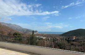 Новая вилла с панорамным видом на море в Булярице