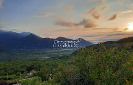 Большой участок с видом на Скадарское озеро, Бар