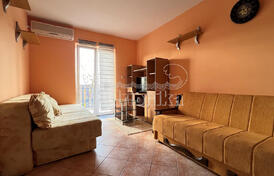 Студия 33м2 с частичным видом на море в Херцег Нови, Биела