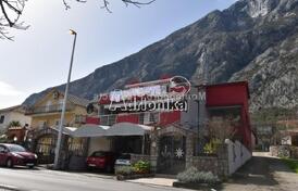 Дом в Которе, Доброта в 50м от моря